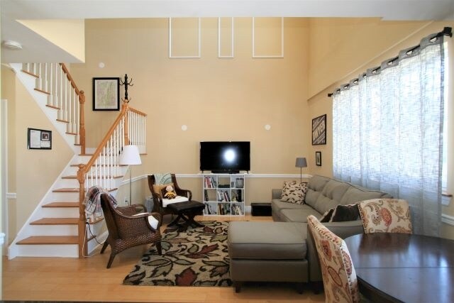 Foto principal - 769 Montgomery St