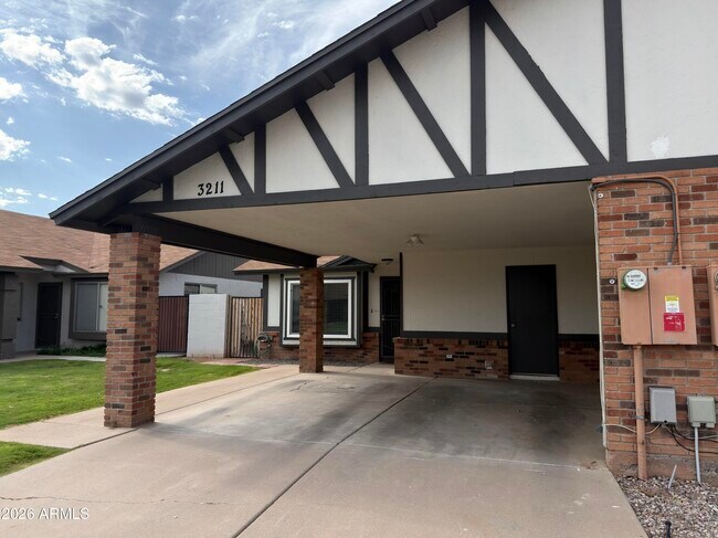 Building Photo - 3211 E Calypso Ave