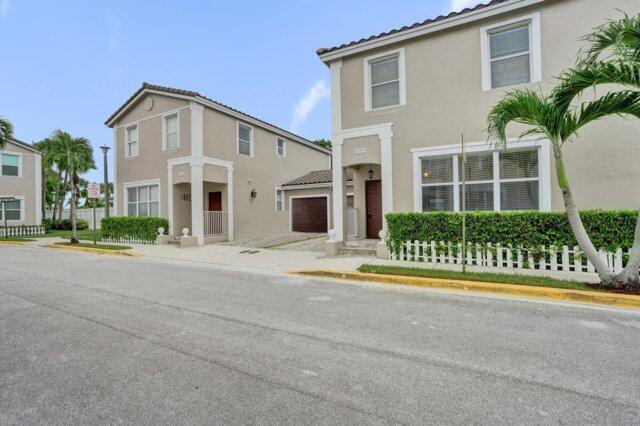 Building Photo - 10581 NW 57th Ct