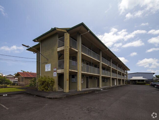 Primary Photo - 485 Laukapu St