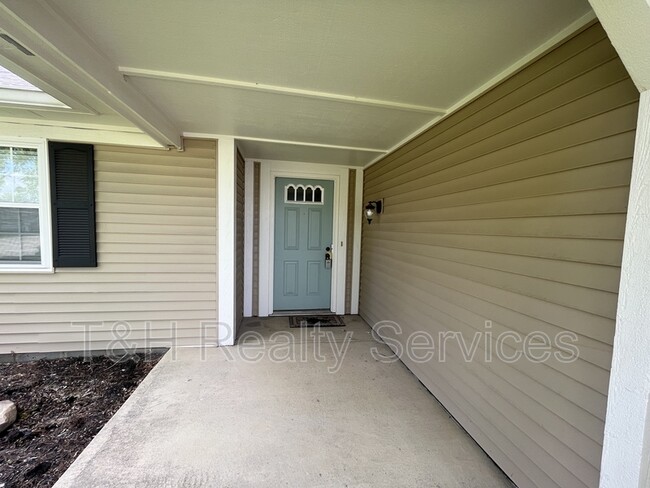 Building Photo - 6528 Adamson Ct