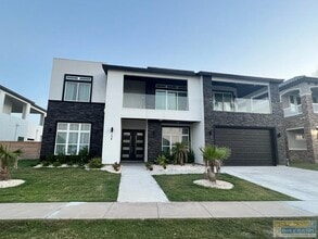 Building Photo - 154 Oleander Dr