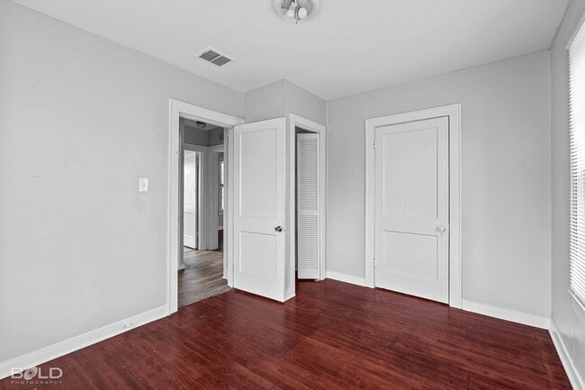 Building Photo - 154 E Wyandotte St