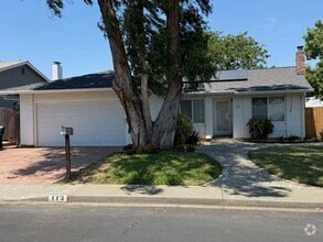 Building Photo - 113 Mesa Ct