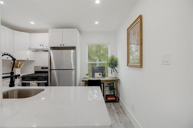 Foto del edificio - 1200 E 52nd St