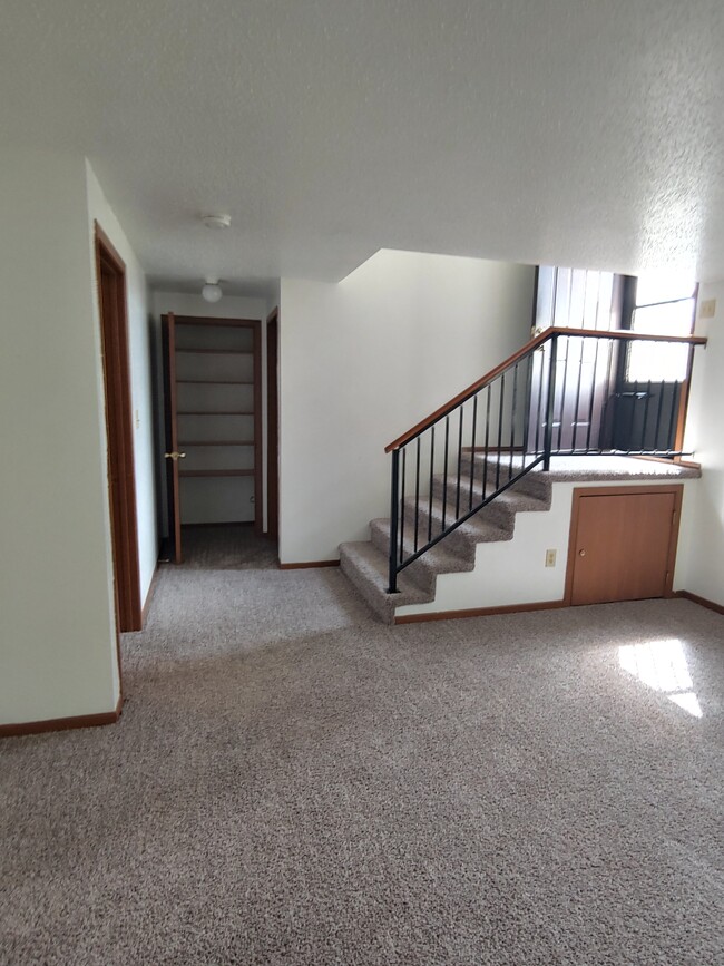 Entry - 1710 N 7th St