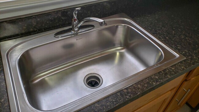 Foto del edificio - 34224 Stellwagen St