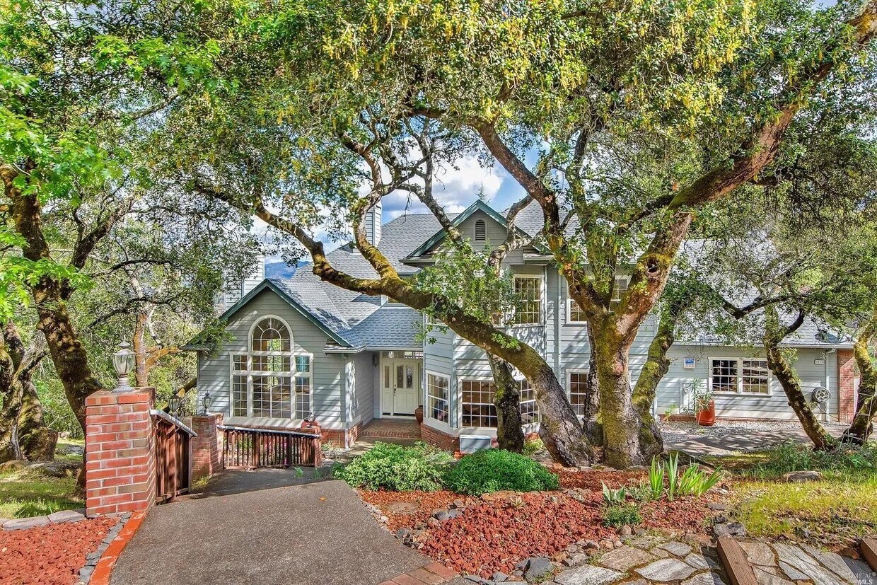 Primary Photo - 4210 Chaparral Pl