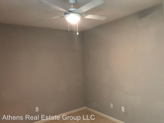 Building Photo - 5 br, 5 bath House - 252 Strickland Ave