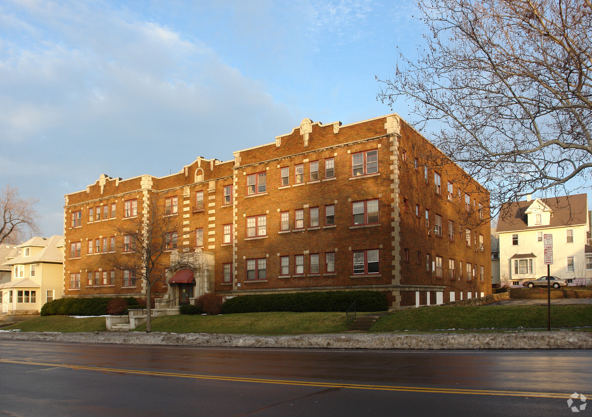 Foto principal - Dewey Avenue Apartments