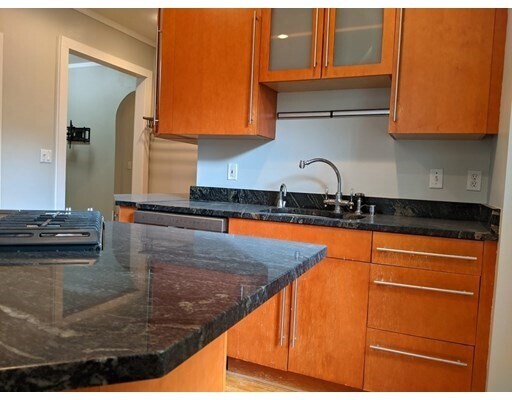 Foto principal - 318 Harvard St