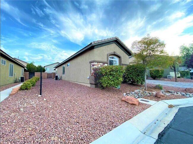 Foto del edificio - 10035 Claverton Ct