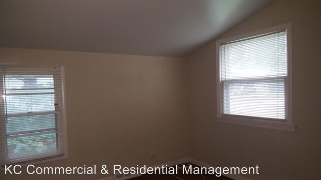 Foto del edificio - 4 br, 2 bath House - 11303 Herrick Ave