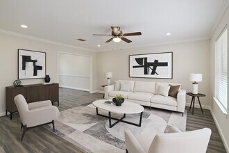 Building Photo - 1114 Knoll Crest Ct