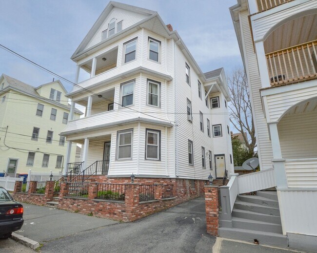 43 Sagamore St Unit 3, New Bedford, MA 02740 Room for Rent in New