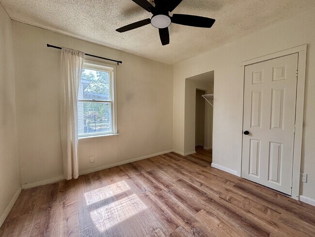 Foto del edificio - 312 N Atlanta St
