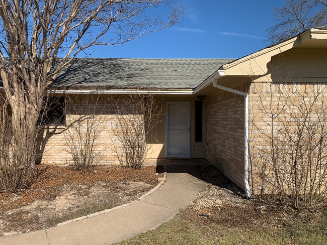 Building Photo - 606 Heritage Trail