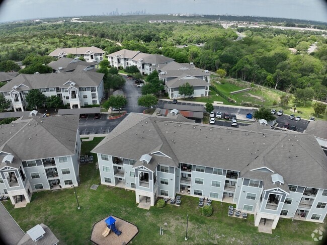Exterior 3D - Park Place at Loyola Apartments