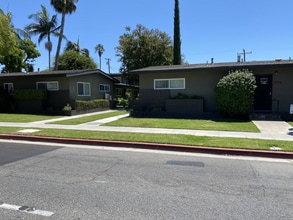 Building Photo - 1102 W Broadway Building Photo - 1102 W Broadway