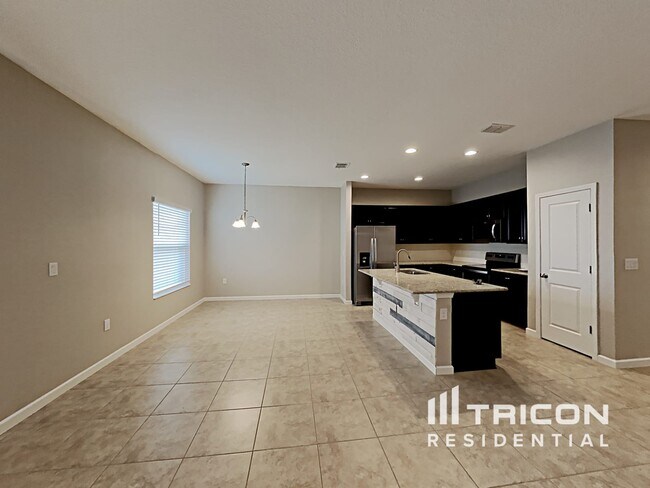 Building Photo - 180 Bella Verano Way