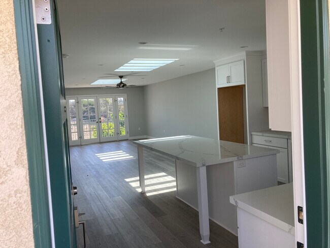 Kitchen island - 6439 Kanan Dume Rd