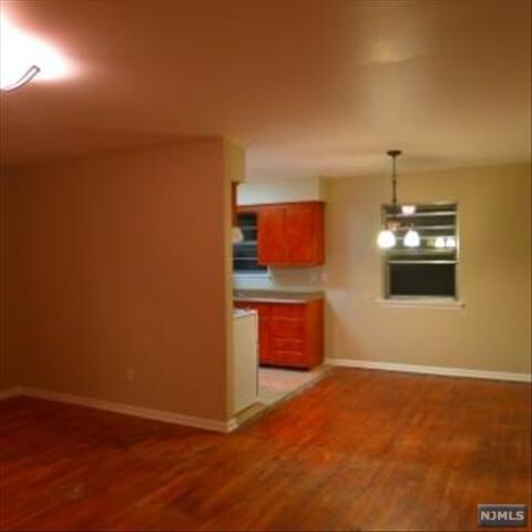 Foto del edificio - 131 6th St