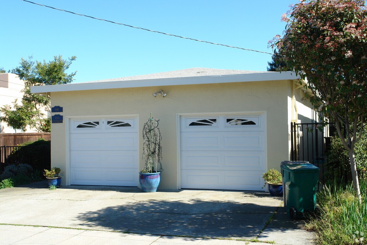 Foto del edificio - 1061-1063 Talbot Ave