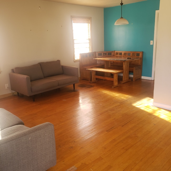 Building Photo - 4335 S 50th St