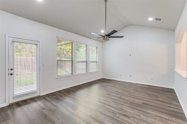 Foto del edificio - 10805 Owyhee Vw