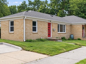 Building Photo - 1106 N 49th Ave