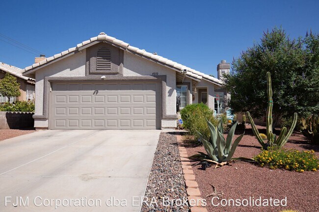 Foto del edificio - 3 br, 2 bath House - 4010 Lucas Ave