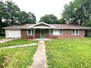 Building Photo - 207 Mitchell St