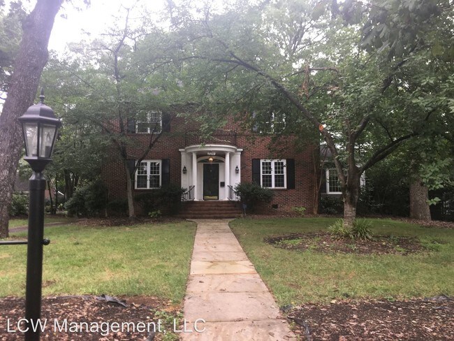 Building Photo - 4 br, 2.5 bath House - 2211 Buena Vista Road