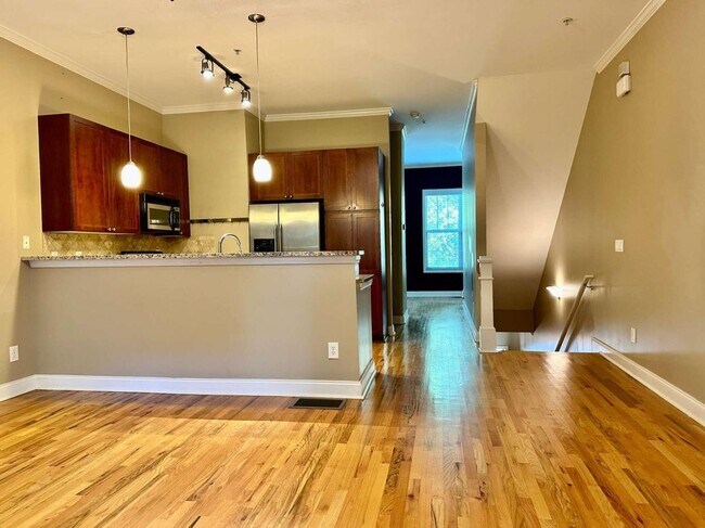 Building Photo - 1945 Sterling Oaks Cir NE