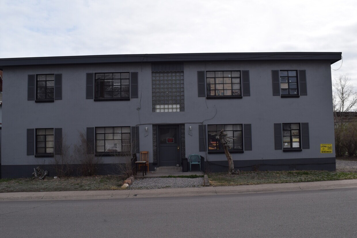 Primary Photo - 54 S Alcott St