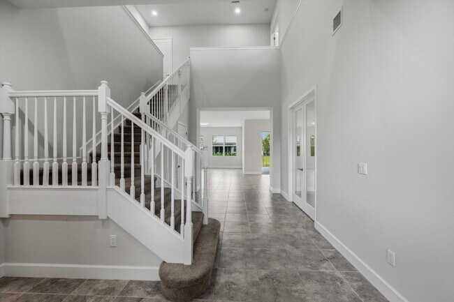 Foto del edificio - 14971 RedCove Pl