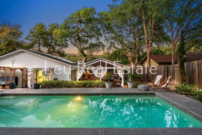 Building Photo - 3777 De Sabla Rd
