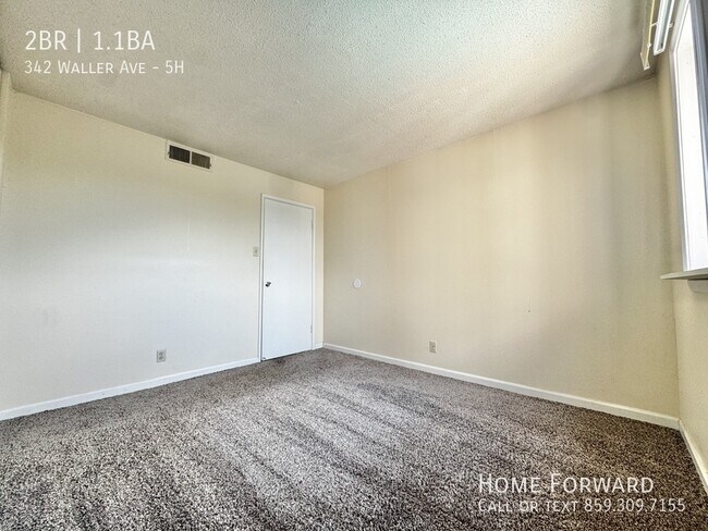 Foto del edificio - 342 Waller Ave