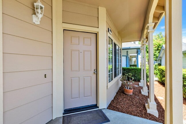 Building Photo - 39737 Potrero Dr