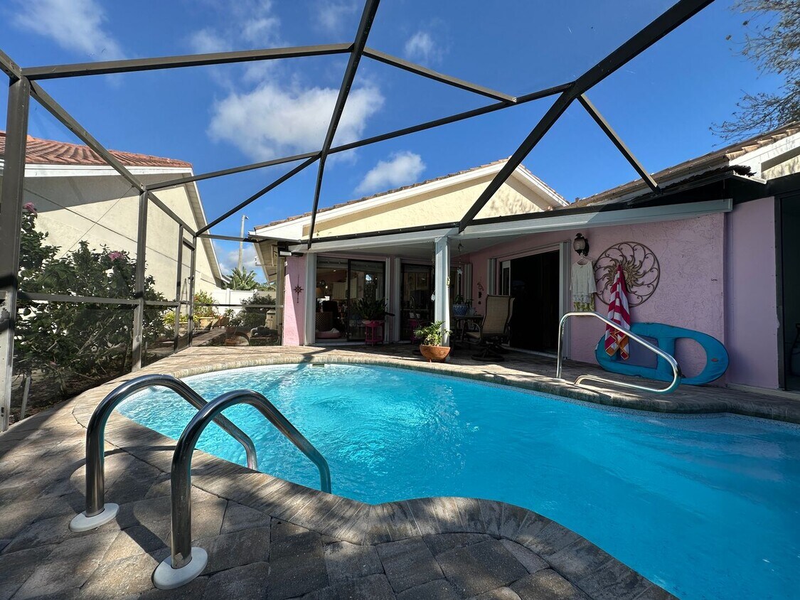 Foto principal - 1315 Naples Lake Dr