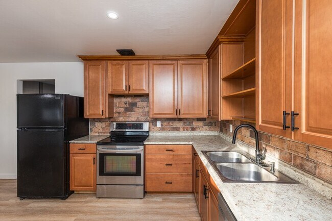 Building Photo - 4821 S 4180 W