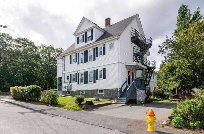 Foto del edificio - 133 Kendrick Ave