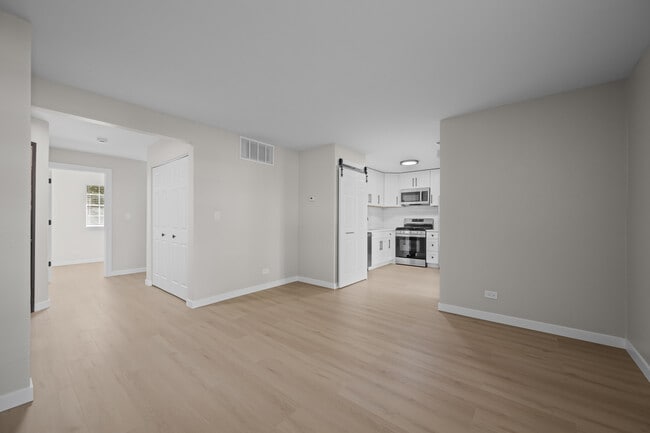 Foto del edificio - 556 E Shag Bark Ln