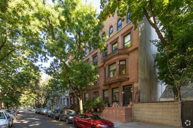 Foto del edificio - 19 W 76th St