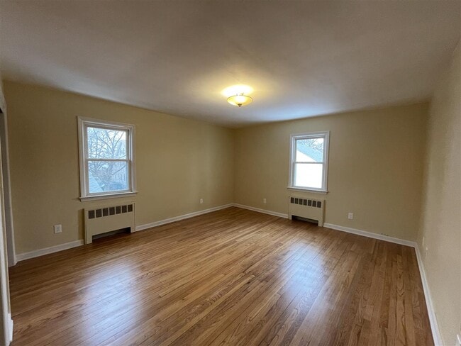 Building Photo - 730 Sanford Ave