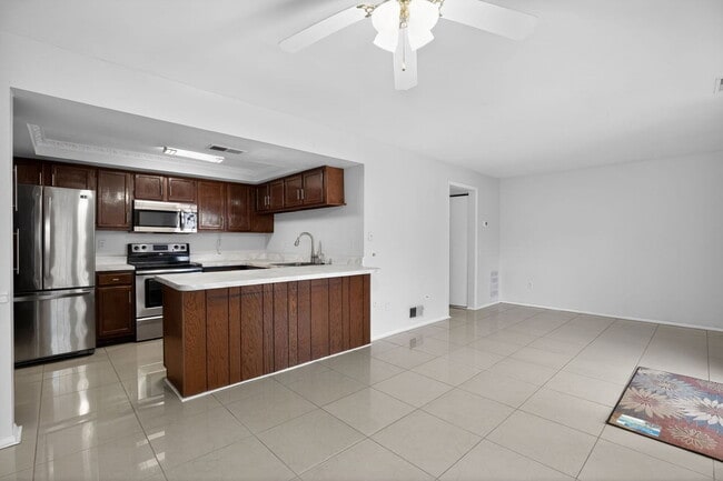 Photo - 1537 Bryan Ct House