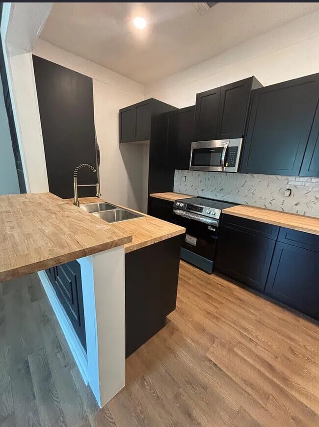 Foto del edificio - 505 Arnold Ave