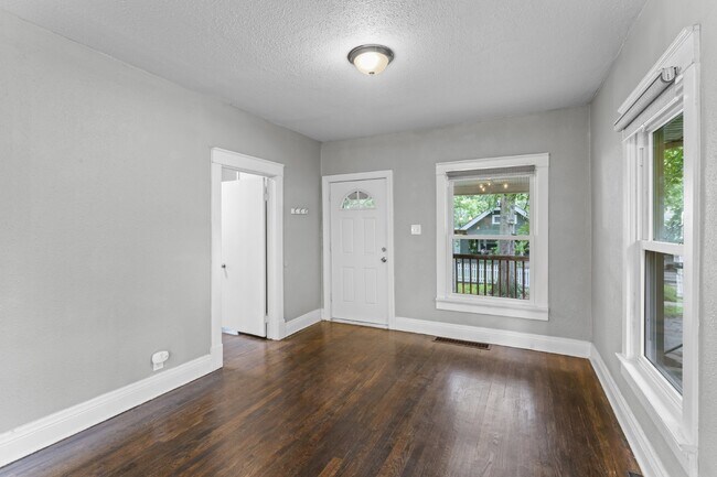 Foto del edificio - Coming Soon!! Charming 2-Bedroom Home!