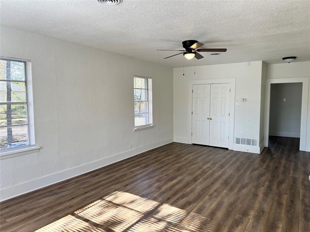 Foto del edificio - 2824 Hemphill St