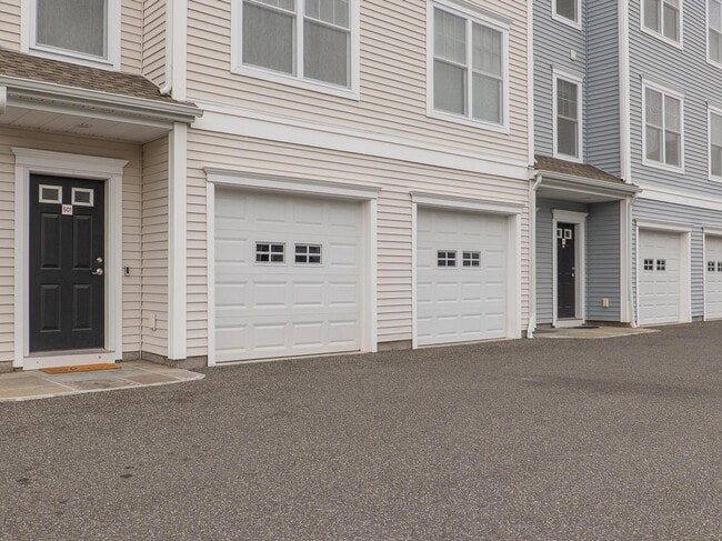 Building Photo - 505 Copper Square Dr